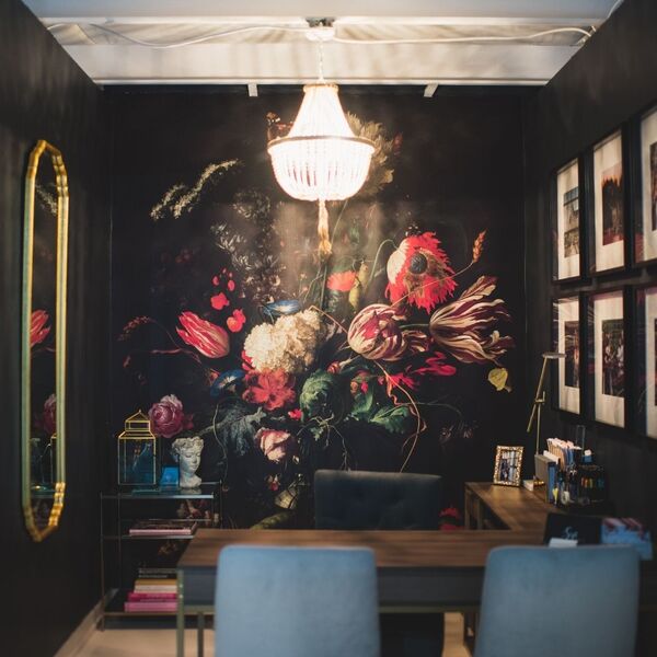 Wallpaper Vase of Flowers