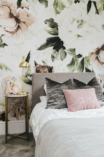 Wallpaper Blooming Peonies