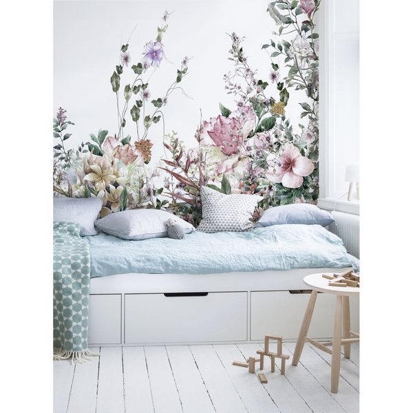 Wallpaper Extravagance of Field Flowers