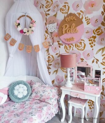Wallpaper Charming Golden Roses