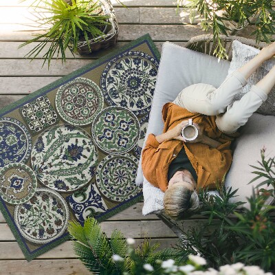 Vinyl carpet Circles modeled by Albert Racinet