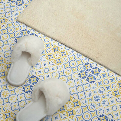 Self adhesive vinyl floor tiles Ornamental mosaic composition