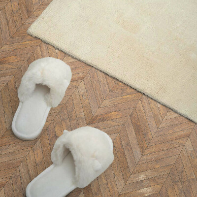 Self adhesive vinyl floor tiles Herringbone pattern
