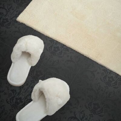 Self adhesive vinyl floor tiles An exquisite floral pattern