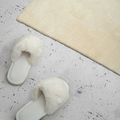 Self adhesive vinyl floor tiles The natural pattern of raw concrete