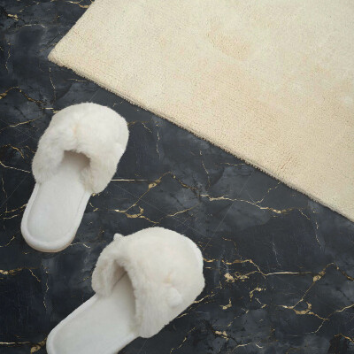 Vinyl tiles Sophisticated veined marble pattern