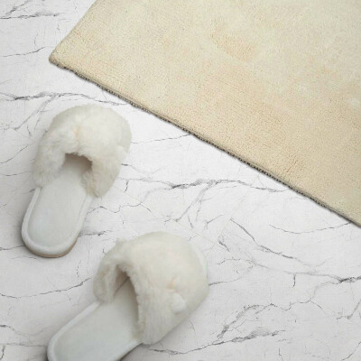 Vinyl tiles A marble composition with subtle veins