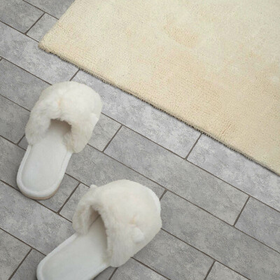 Vinyl tiles Three-dimensional brick motif