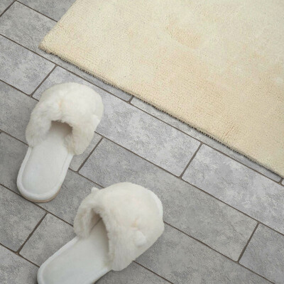 Vinyl tiles Three-dimensional brick motif