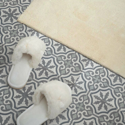 Self adhesive vinyl floor tiles Ornamental mosaic in an artistic style