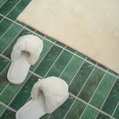 Self adhesive vinyl floor tiles Vertical tile pattern