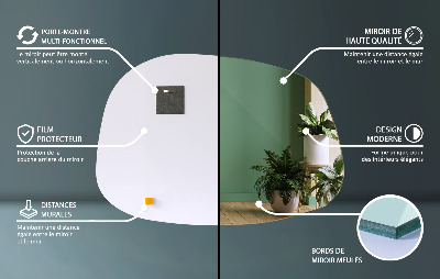 Organic mirror with a subtle shape