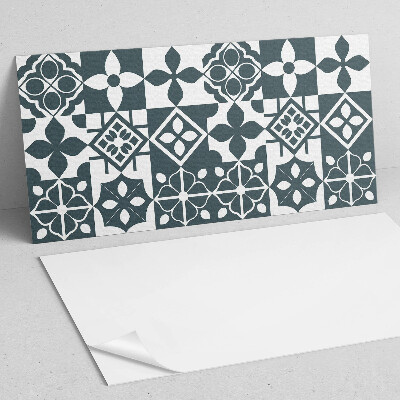 Rectangular bathroom wall panel Geometric motifs in tiles