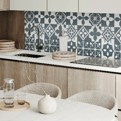Rectangular bathroom wall panel Geometric motifs in tiles