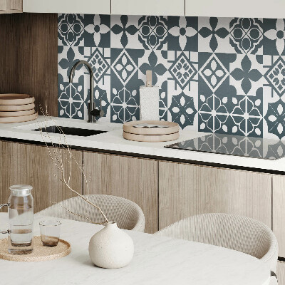 Rectangular bathroom wall panel Geometric motifs in tiles