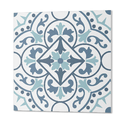Wall paneling Floral patterns in elegant ornaments