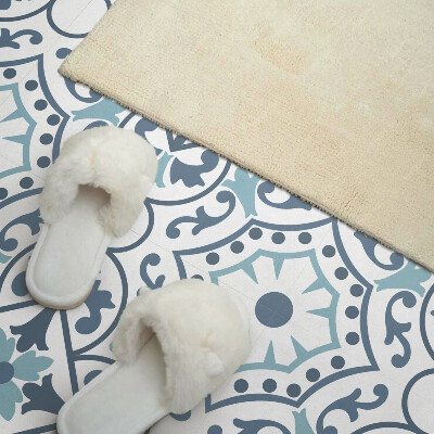 Wall paneling Floral patterns in elegant ornaments