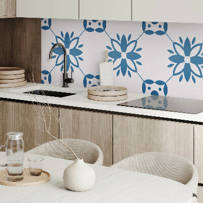 Wall paneling Floral pattern with leafy accents