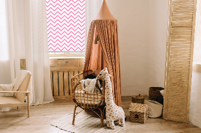 Window blind Horizontal pink zigzags