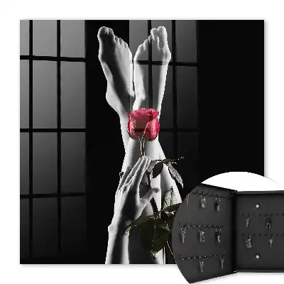 Wall mounted key box The elegance of a rose in white and red