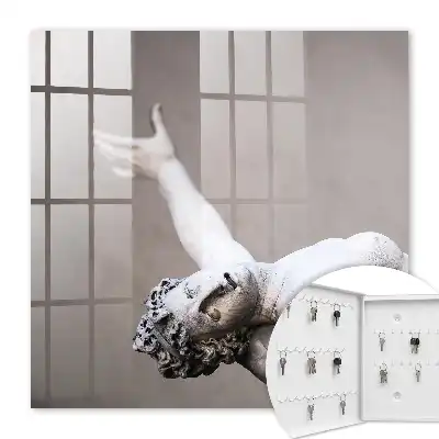 Key cabinet Classic sculpture with a dynamic gesture