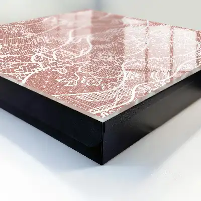 Key cabinet Elegant lace with floral motifs