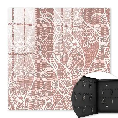 Key cabinet Elegant lace with floral motifs