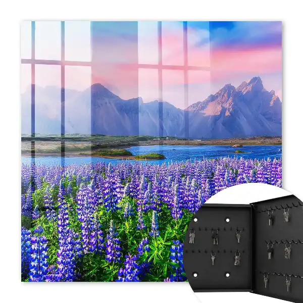 Decorative key box The mountain landscape radiates peace