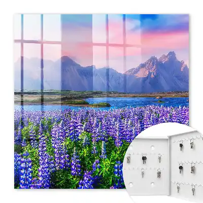 Decorative key box The mountain landscape radiates peace
