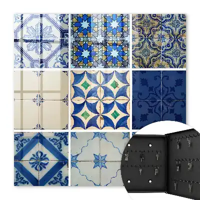 Wall mounted key cabinet Azulejos tiles with a touch of blue