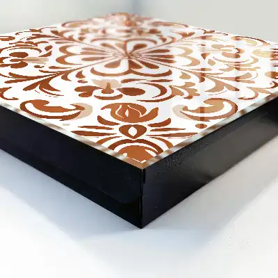 Wall mounted key cabinet Ornamental pattern with floral motifs