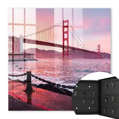 Wall mounted key cabinet The city bridge in pink colors