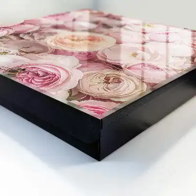 Key cabinet Roses in charmingly delicate colors