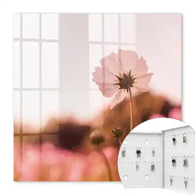 Key cabinet Floral elegance in warm colors