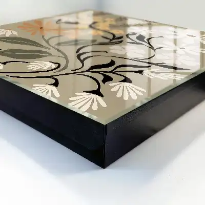 Wall mounted key cabinet Floral motif in calm colors
