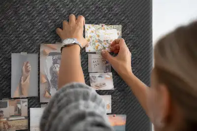 Cork Note Board Dark theme