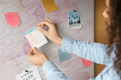 Flower Petal Shaped Wall Cork Memo Board