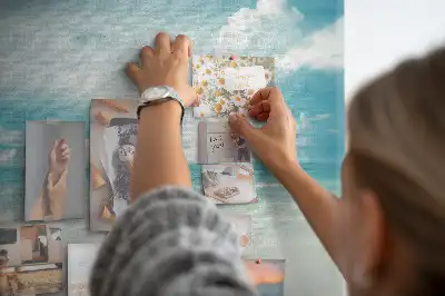 Cork memo board featuring a sea landscape