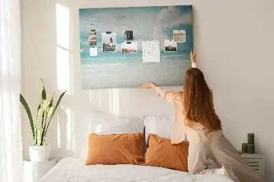 Cork memo board featuring a sea landscape