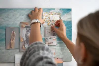 Cork memo board featuring a sea landscape