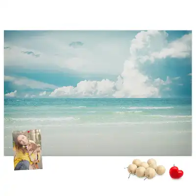 Cork memo board featuring a sea landscape