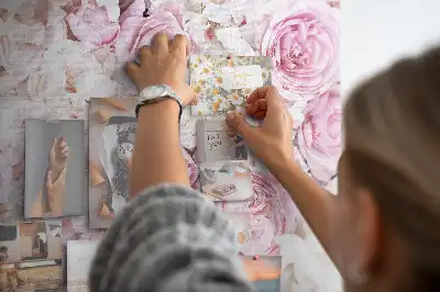 Decorative floral cork memo board