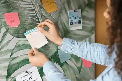 Cork memo board with plant leaves design