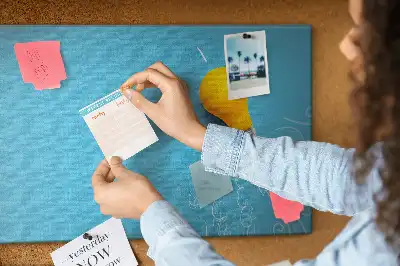 Cork memo board Light bulb drawing