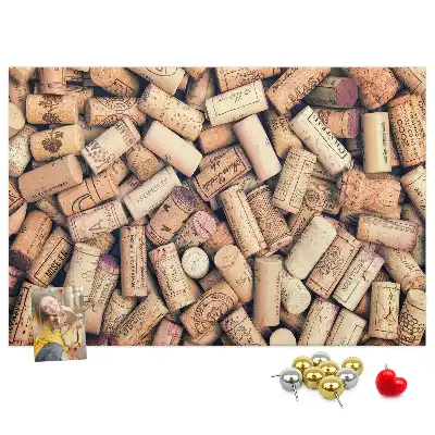Cork memo board with wine cork design