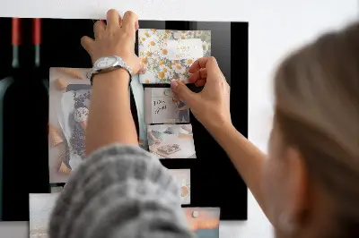 Wine Bottle Magnetic Memo Board