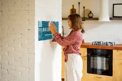 Motivational text magnet board
