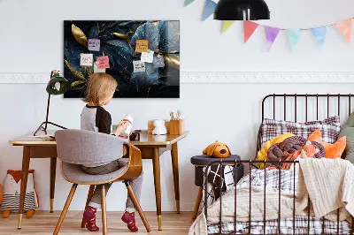 Decorative flower magnetic wall board