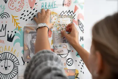 Magnetic glass dry erase board for pictures and sketches