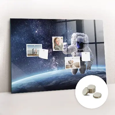 Astronaut magnetic wall board